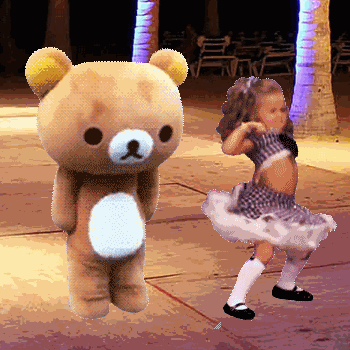 Песня танцующие медведи. Медвежонок танцует. Танцующий мишка. Мишка танцует. Медведь танцует.