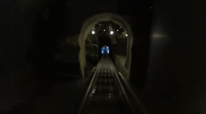 Приведение поезда в движение. Тоннель метро. Анимация поезд едет. Призрак в окне поезда. Движение поезда анимация.