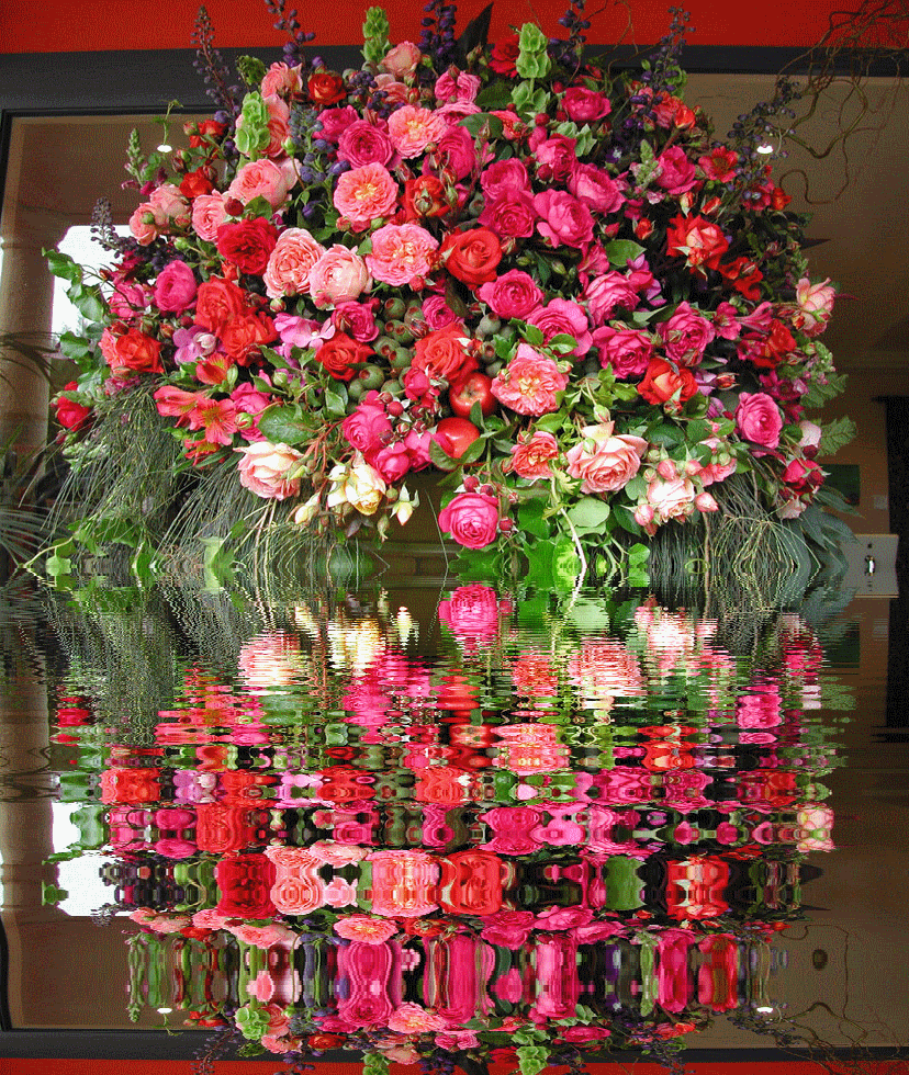 Красивый мерцающий букет роз. Роскошные розы. Мерцающие букеты. Красивые мерцающие букеты. Живые цветы.