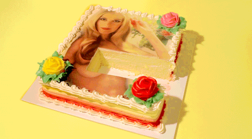 Торт кекс день рождения гифка.