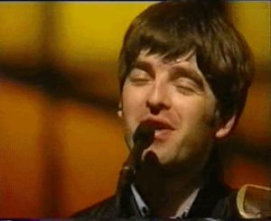 noel gallagher,liam gallagher,aww,oasis,look at what a cutie noel is,i could write a 30 page poem about
