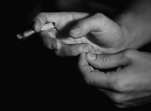 anxious,art,movies,black and white,smoke,smoking,hands,hoppip,cigarette,nervous,cigarrette,fidgeting