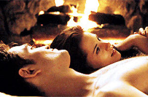 Есектегі әйелдің GIF фотосуреті