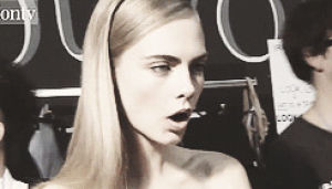 Model cara delevingne GIF - Find on GIFER