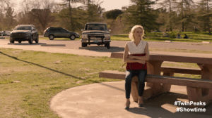 naomi watts,bench,twin peaks,showtime,waiting,twin peaks the return,part 6,janey,janey e