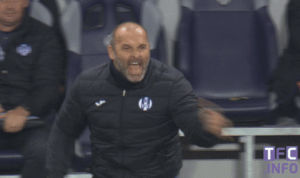 nervous,sports,soccer,angry,excited,crazy,mad,crying,cry,insane,coach,madness,ligue 1,insanity,coaching,toulouse fc,tfc,dupraz,agitated