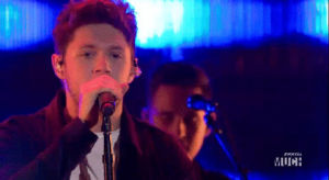 niall horan,smile,one direction,1d,guitar,performance,sing,niall,smirk,mmva,mmvas,pumped up,rock out,heartthrob,this town,slow hands,hand up