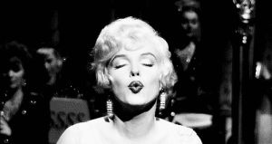 diamond,beauty,50s,marilyn monroe,music,love,black and white,cute,vintage,kiss,adorable,amazing,cool,nice,blonde,lovely,dream,cutie,make up,glamour,marilyn,black girls,sind