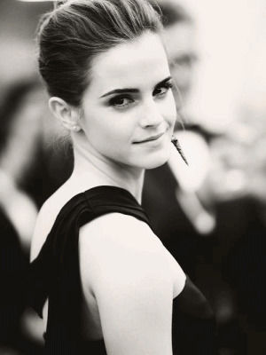 emma watson,black and white,hermione granger,the bling ring,harry potter,beautiful,the perks of being a wallflower,stylish,burberry,le monde de charlie,lancme,british girl