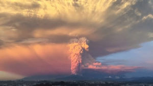 timelapse,volcano,eruption
