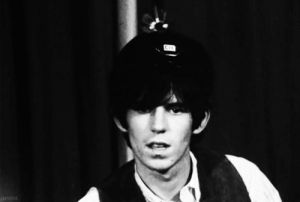 keith richards,black and white,lovey,vintage,video,hot,friends,black,retro,rock,white,smoke,smoking,babe,60s,piano,think,stone,precious,mick jagger,rolling stones,classic rock