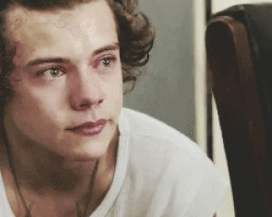 harry styles,one direction,sad,crying,cry,upset,tears