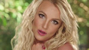 holly madison,music,video,oh,britney,with,la,spears,teases,boy crazy