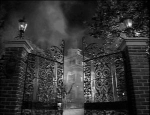 haunted mansion,disneyland resort,disney,disneyland,black white,disney parks,dlr
