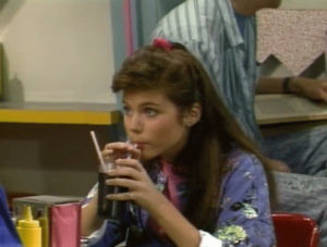 kelly kapowski,1990s,saved by the bell