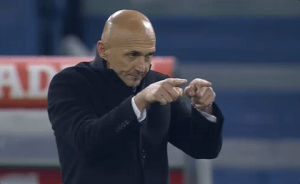you,coaching,focused,luciano spalletti,football,soccer,reactions,point,roma,pointing,calcio,as roma,asroma,i want you,directing,spalletti,signaling,im watching you,pointing finger,pointing fingers,all you