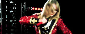 dancing,taylor swift,amazing,awkward,moves,bad dancing,ridiculous,red tour,we are never ever getting back together,taylor swifts