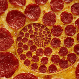pizza,loop,instagram,happy,friday,happy birthday,italy,hypnotised,happiness,america,dinner,italian,restaurant,infinite,recursion,tmnt,infinity,fat,i love pizza,feed,pepperoni pizza,red,yummy,pleasure