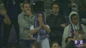 sports,soccer,clapping,applause,clap,bravo,ligue 1,stand,stadium,tfc,toulouse fc,scarf,supporters,encourage