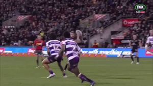 perfect,pass,player,reverse,rugby,executes