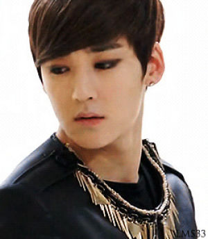 Gif Ukiss Kevin Woo Seeing Something Animated Gif On Gifer