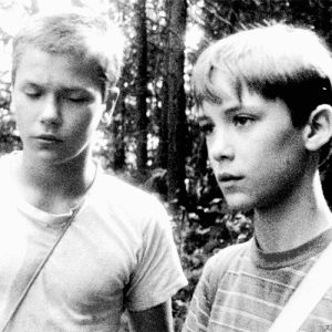 river phoenix,black and white,80s,upload,stand by me,wil wheaton,this ship ah