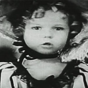 shirley temple,1933,film,black and white,vintage,classic film,old hollywood,1930s,classic hollywood,vintage s,child star,bonnet,early career,kriaukle,kavos tirsciai,angry mug