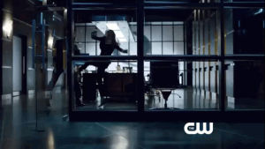 woman,trailer,tv show,look,with,arrow,fighting,closer,deathstroke
