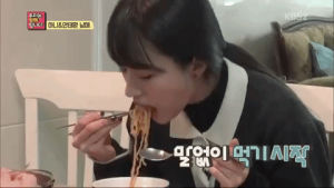 noodles,eating,hungry,exid,hani