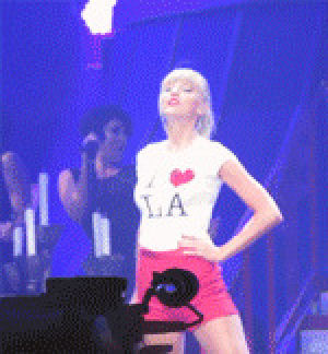 taylor swift,red tour,mayb a few ppl,swift,taylor swift dancing,taylor swift live,dancing,awkward,la,taylor,silly,los angeles,taylor swift s,cher lloyd,awkward taylor swift dancing,want u back,staples center
