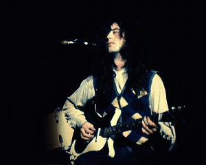jimmy page,led zeppelin,1969,gifboom,boom