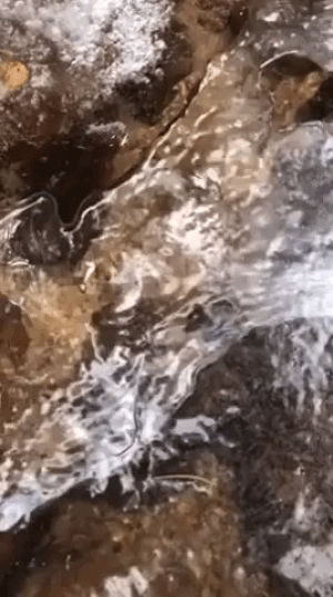 water,oddlysatisfying,ice,oddly satisfying,flowing