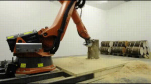 robot,chainsaw
