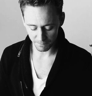 tom hiddleston,lovey,hot,man,that face