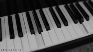 piano,black and white