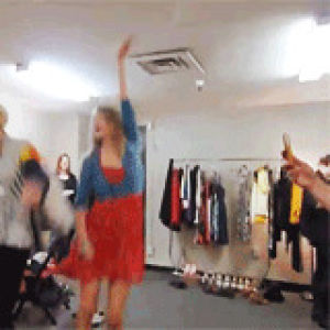 happy,dancing,party,taylor swift,awkward,silly,bad,skills,moves,dances,awkward taylor swift dancing,taylor swifts