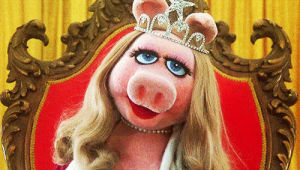 queen,miss piggy,yas queen,30 rock,swedish chef,pig,muppets,kermit,bow down,2015,workout,comic con,lifestyle,list,jane fonda,snacks,the muppets,the hollywood reporter,fitspiration,gonzo,jim henson,joan rivers