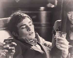 whiskey,chuck bass,drink,bourbon,gossip girl,black and white,out of scotch