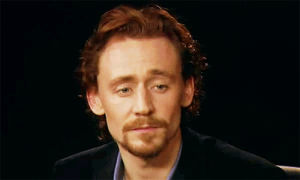 tom hiddleston,yes,nodding