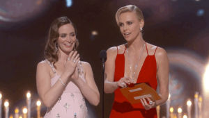 emily blunt,charlize theron,clapping,oscars,clap,oscars 2016