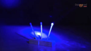 laser,diode,science,technology,physics,experiment,lab,banggood,beam,matches,blue laser
