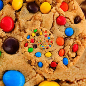 cookie,candy,food,color,diabetes,spiral,cookie monster,sugar,konczakowski,colorful,fatty,smarties,hypnotic,diabetic,om nom nom,obese,sweet,chocolate,fat,dough,colored,calories,overweight,crunchy,calorie