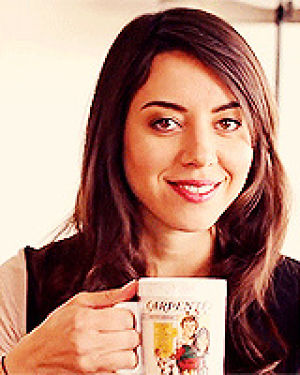 aubrey plaza,mygif,aplaza,i just appreciate her so much,i want to hug you,shes like the tan deadpan version of me