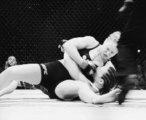 ronda rousey,athletic girls,lovey,mma,fitness,female,ufc,workout,gym,fit,muscle,fit girls,gymbabes
