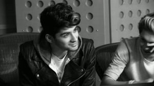 zayn malik,zouis,black and white,one direction,harry styles,louis tomlinson,liam payne,1d,niall horan,little things