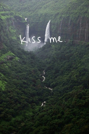 kiss me,kiss s