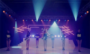 wonder girls,flashing lights,idk why the quality of the 1st one is so ugly but we,flashing lights tw,ok im done srry