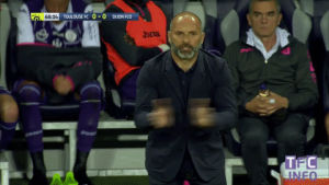 encourage,sports,soccer,clapping,applause,clap,coach,come on,ligue 1,tfc,coaching,toulouse fc,command,dupraz,orders