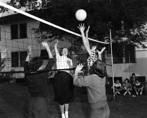 volleyball,vintage,new orleans,black and white,games,women,athletics,students,loyola,archive,photograph