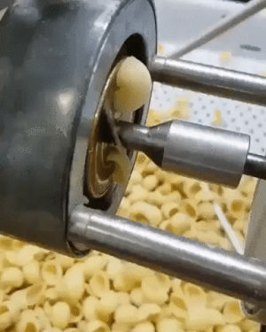 pasta,satisfying,machine